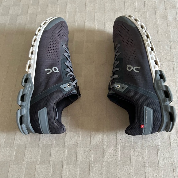 On Running Cloudflow Running Lace Up Sneakers in Black/Asphalt - Picture 9 of 15